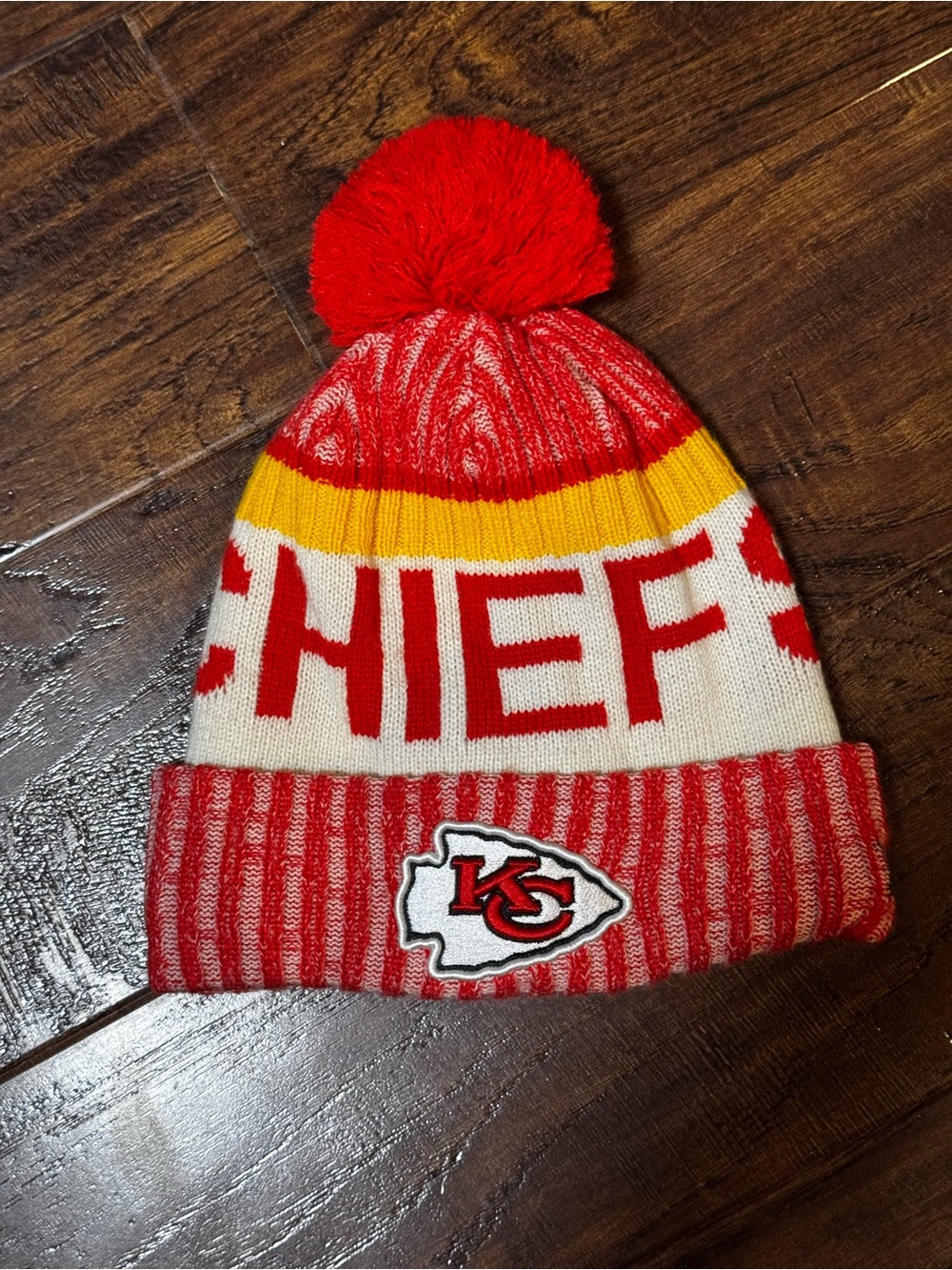 Kansas City Chiefs New Era Cuffed Knit Beanie Pom Pom Team Logo